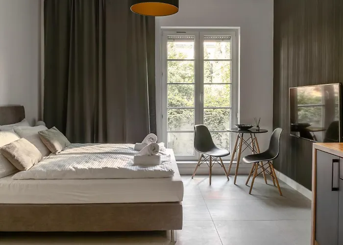 Old House Casino Koszarowa 1 شقة