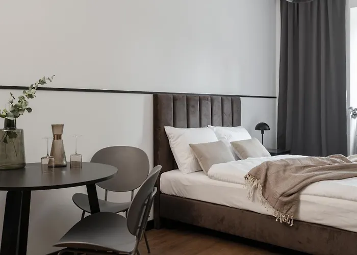 Old House Casino Koszarowa 1 شقة