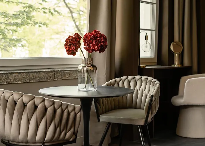 Old House Casino Koszarowa 1 شقة فروتسواف