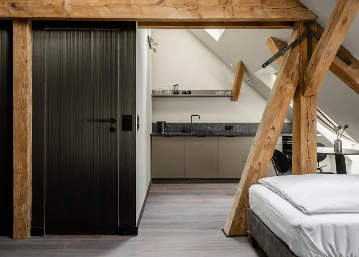 شقة Old House Casino Koszarowa 1 *