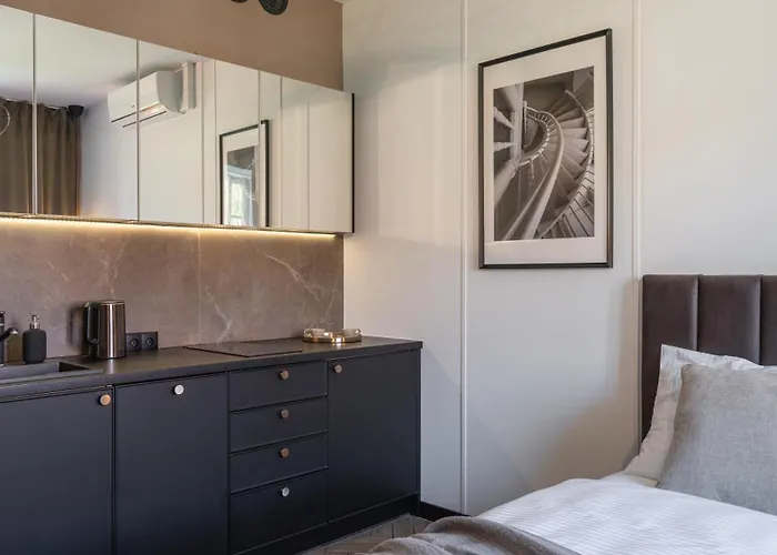 Old House Casino Koszarowa 1 شقة