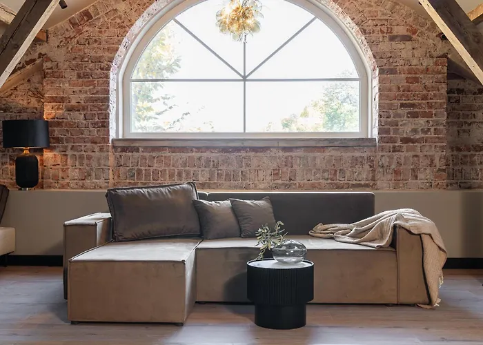 Old House Casino Koszarowa 1 *