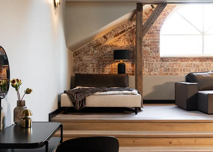 Old House Casino Koszarowa 1 Wrocław